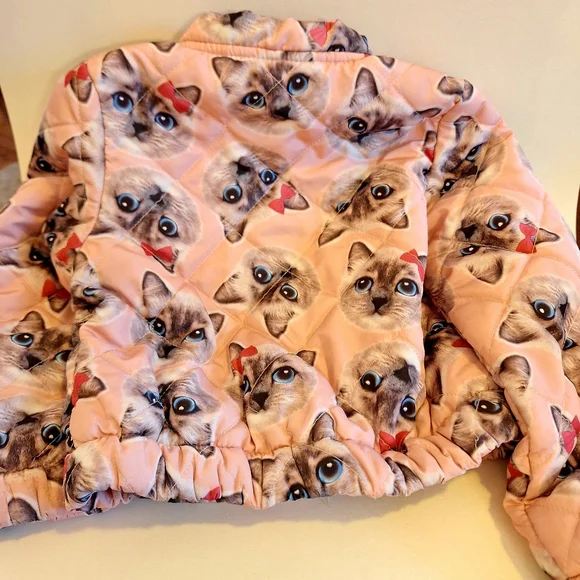 H&M Kids Puffer Jacket w Cat Design - Light Pink Size 3-4yr Very Good Condition - Picture 2 of 3